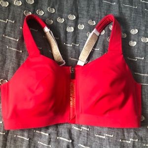 Victoria’s Secret Incredible Knockout Sports Bra